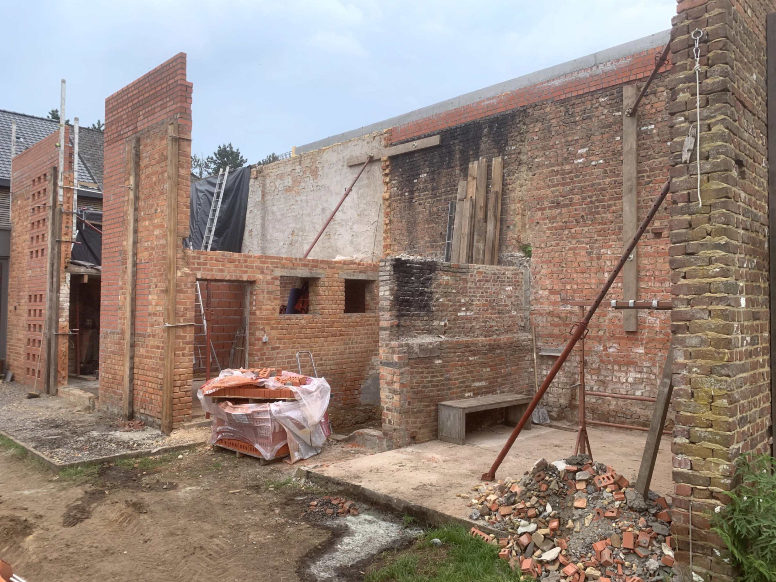 een foto van vloerwerken.